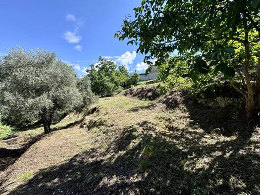 Terrain constructible viabilisé à vendre 184 000 € 12 148 m² de terrain Saint-Blaise 06670