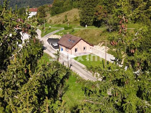 Maison à vendre 330 000 € 5 pièces 3 chambres 122,4 m² Maîche 25120