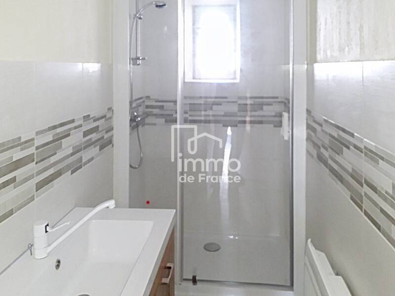 Maison à louer, 75m², MONTANGES