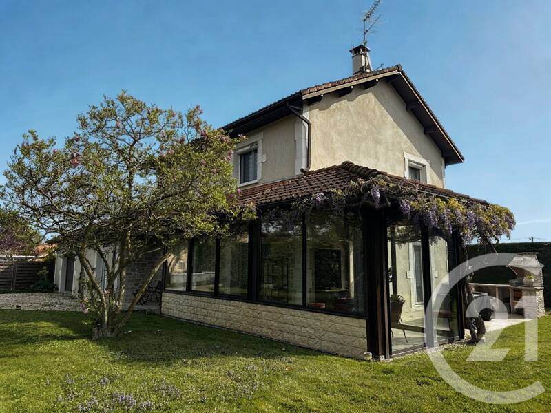 Maison à vendre, 125m², RIGNIEUX LE FRANC
