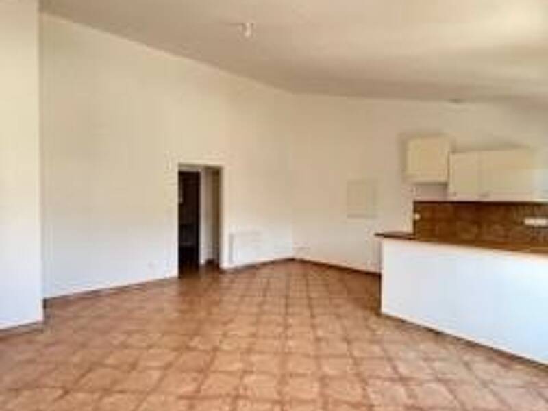 Maison à louer, 45m², TOURVES