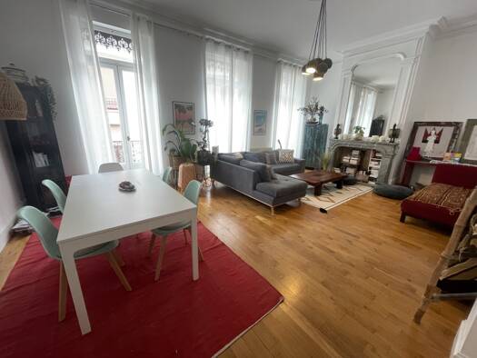 Appartement à louer 1 900 € 4 pièces 3 chambres 175 m² RDC Toulouse 31000