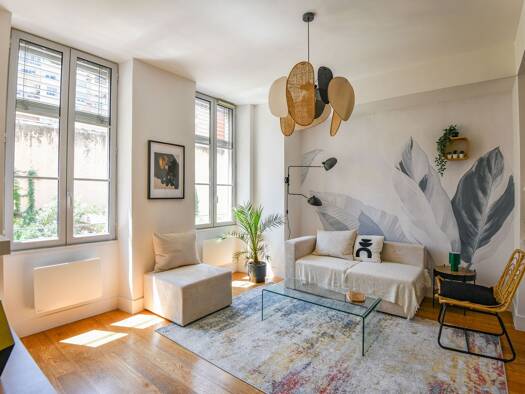 Appartement à louer 1 400 € 2 pièces 1 chambre 45 m² 1er étage Saint Victor Marseille 7ème arrondissement 13007
