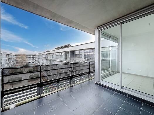 Appartement à louer 1 030 € 4 pièces 3 chambres 76 m² Étage 4/5 Prés d'Arènes Montpellier 34000