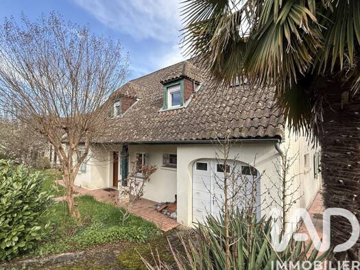 Maison de ville à vendre 190 000 € 6 pièces 4 chambres 150 m² 556 m² de terrain Saint-Pantaléon-de-Larche 19600