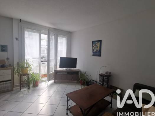 Appartement à louer 700 € 3 pièces 2 chambres 61,8 m² RDC/4 Château Rezé 44400