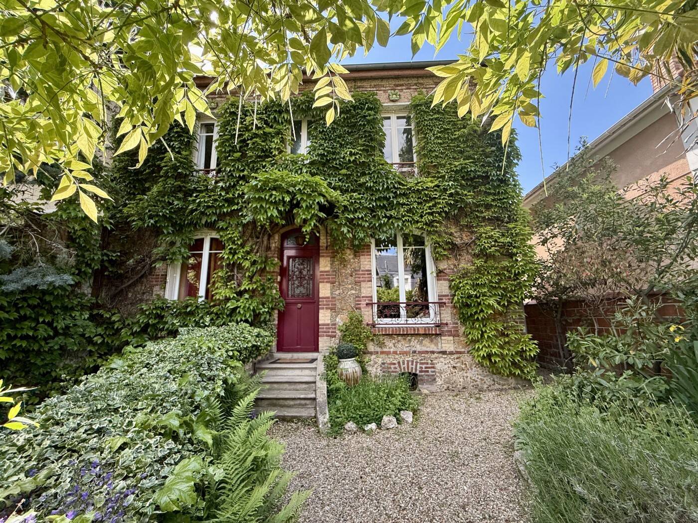 Maison à vendre, 191m², LA VARENNE SAINT HILAIRE