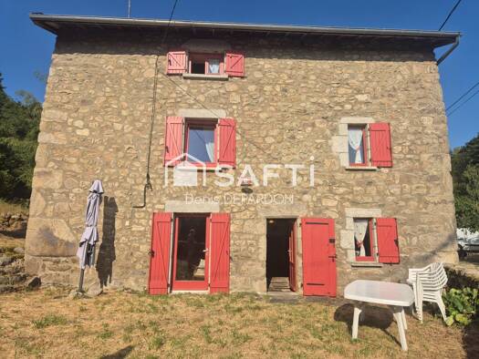 Maison à vendre 199 000 € 4 pièces 2 chambres 153 m² 730 m² de terrain Beurières 63220