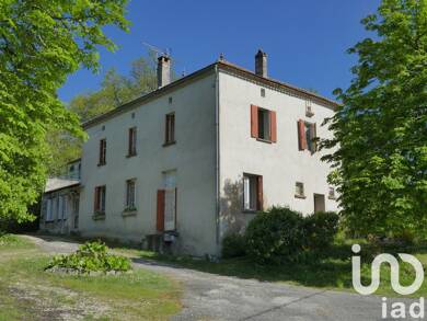 Maison à vendre 249 800 € 8 pièces 5 chambres 209 m² 2 861 m² de terrain Lendou-en-Quercy 46800