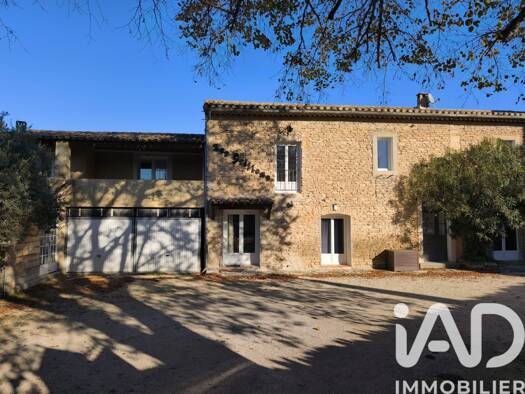 Appartement à vendre 279 000 € 4 pièces 3 chambres 88 m² 1er étage Cabrières-d'Avignon 84220
