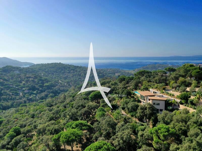 Maison à vendre, 340m², LA CROIX VALMER