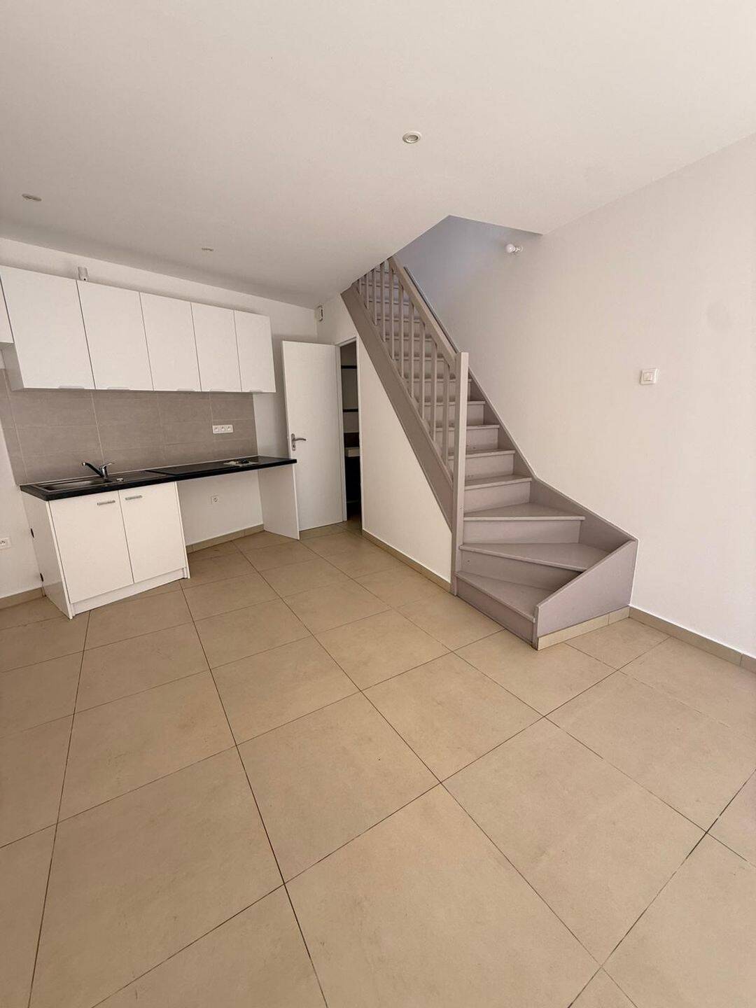 Maison à louer, 39m², SAINT MAUR DES FOSSES