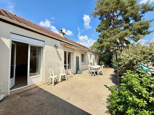 Maison de plain-pied à vendre 259 000 € 3 pièces 2 chambres 78 m² 745 m² de terrain Milly la Foret 91490