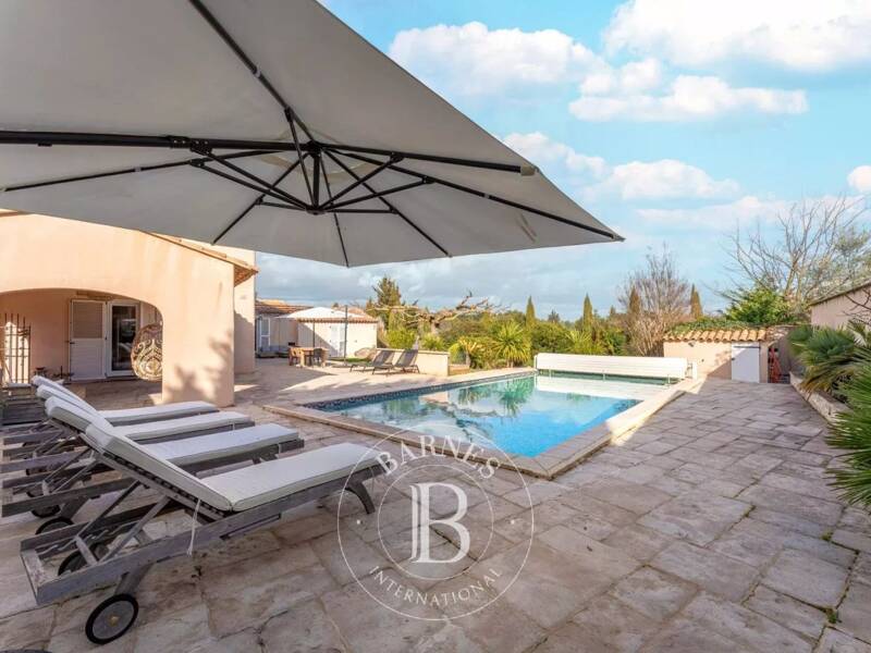 Maison à louer, 233m², CABRIES