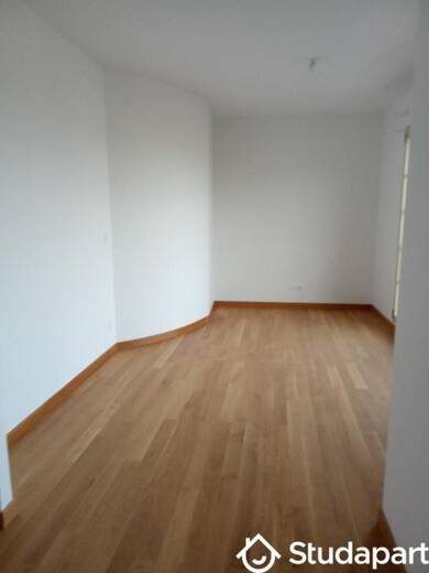 Appartement à louer 750 € 1 pièce 1 chambre 20 m² 3ème étage Coteaux Saint-Cloud 92210