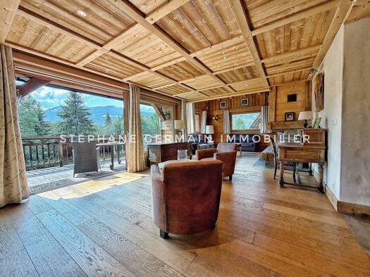 Duplex à vendre 2 400 000 € 3 pièces 2 chambres 150 m² Étage 1/2 Centre-Village Megève 74120