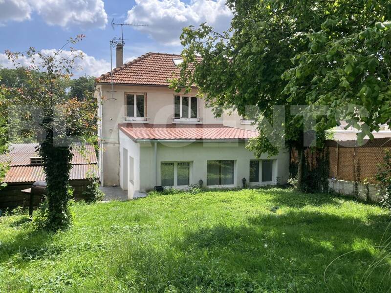 Maison à vendre, 104m², MONTREUIL AUX LIONS