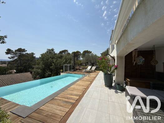Maison à vendre 465 000 € 4 pièces 2 chambres 98,42 m² 467 m² de terrain Nord Vidauban 83550