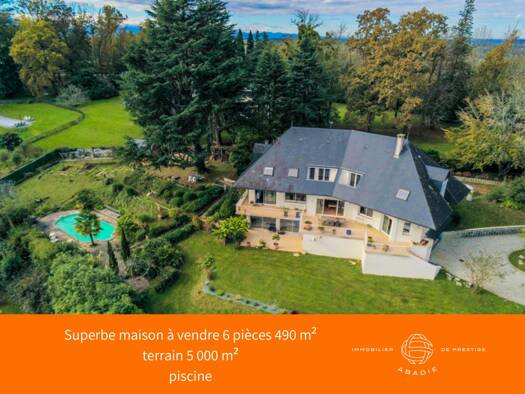 Maison à vendre 1 150 000 € 10 pièces 5 chambres 490 m² 5 000 m² de terrain Pau 64000