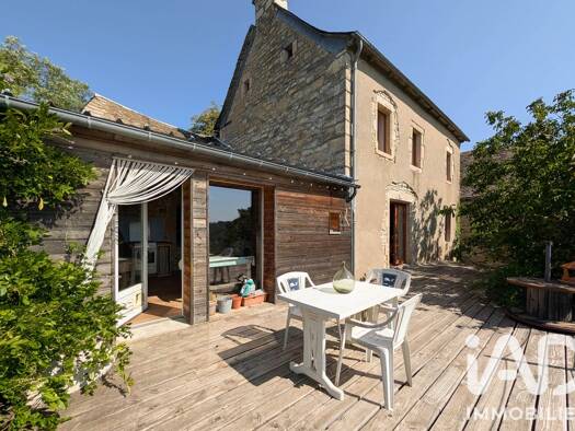 Maison à vendre 239 000 € 6 pièces 4 chambres 128 m² 512 m² de terrain Castelnau-de-Mandailles 12500