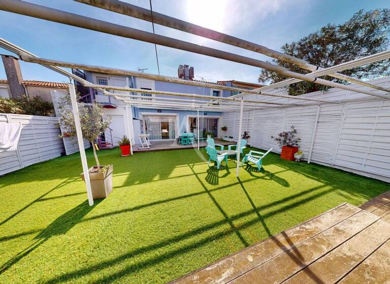 Maison à vendre 593 000 € 5 pièces 3<br/>chambres 161 m²<br/>superficie 384 m²<br/>terrain Rive Gauche Palavas les Flots 34250