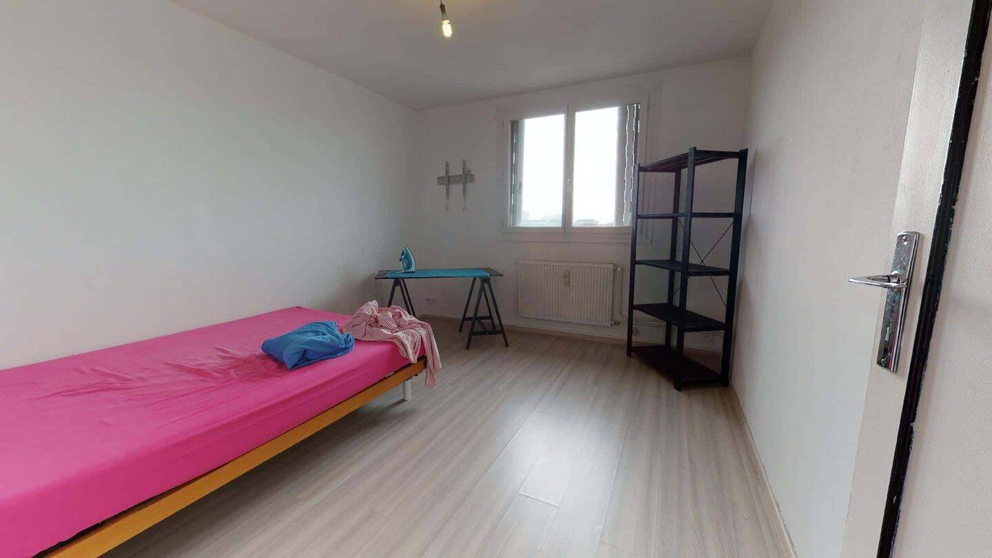 Room in Rue Lafayette, Dijon for 72 m² with 2 bedrooms - Colocat — 1