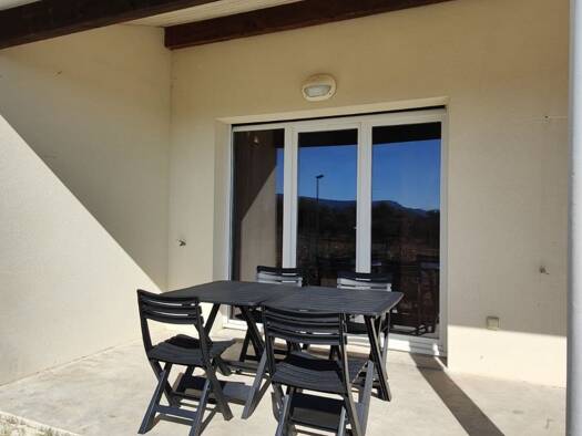 Duplex à louer 700 € 2 pièces 1 chambre 36,1 m² RDC Signes 83870