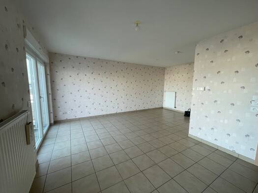 Appartement à louer 780 € 2 pièces 1 chambre 50 m² Étage 2/3 Ouest Amnéville 57360