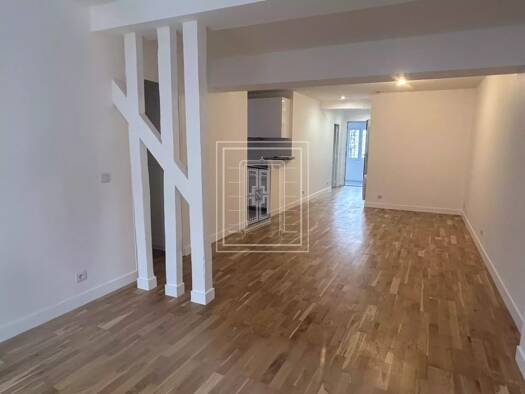 Appartement à louer 605 € 3 pièces 2 chambres 72 m² Étage 1/2 Centre Ville Romorantin-Lanthenay 41200