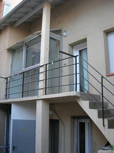 Appartement à louer 445 € 2 pièces 1 chambre 24 m² 1er étage Centre Ville Montauban 82000