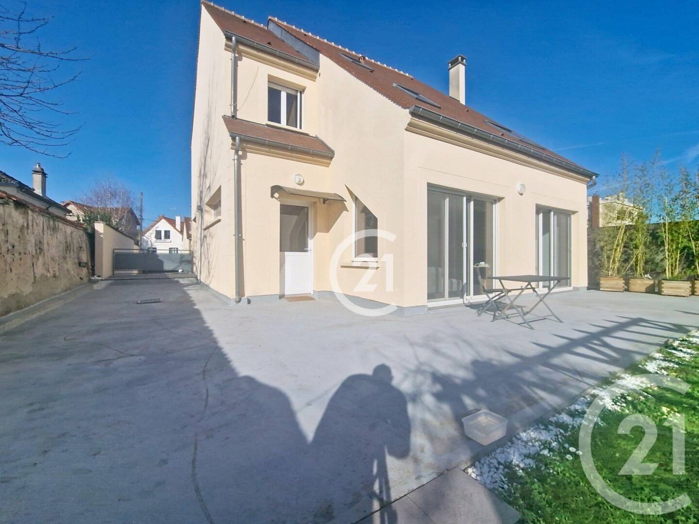 Maison à vendre, 280m², SAINT MAUR DES FOSSES