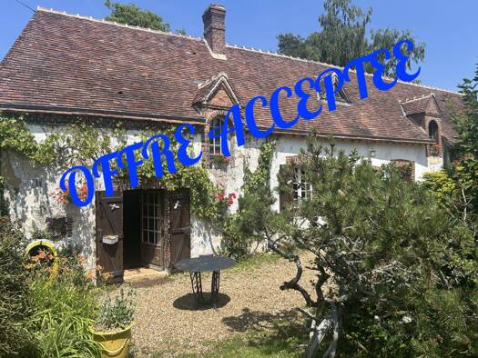 Maison à vendre 159 750 € 4 pièces 2 chambres 102 m² 9 390 m² de terrain Luigny 28480