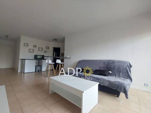 Appartement à louer 780 € 1 pièce 28,6 m² Étage 4/9 dès le 04/09/2025 Mandelieu-la-Napoule 06210