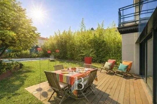 Maison à vendre, 227m², SURESNES