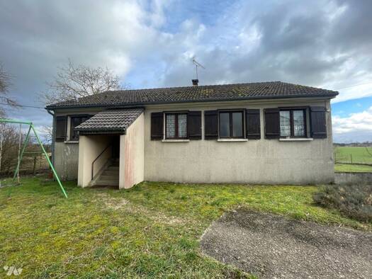 Maison à vendre 99 900 € 5 pièces 4 chambres 100 m² 1 493 m² de terrain La Ferté-Loupière 89110