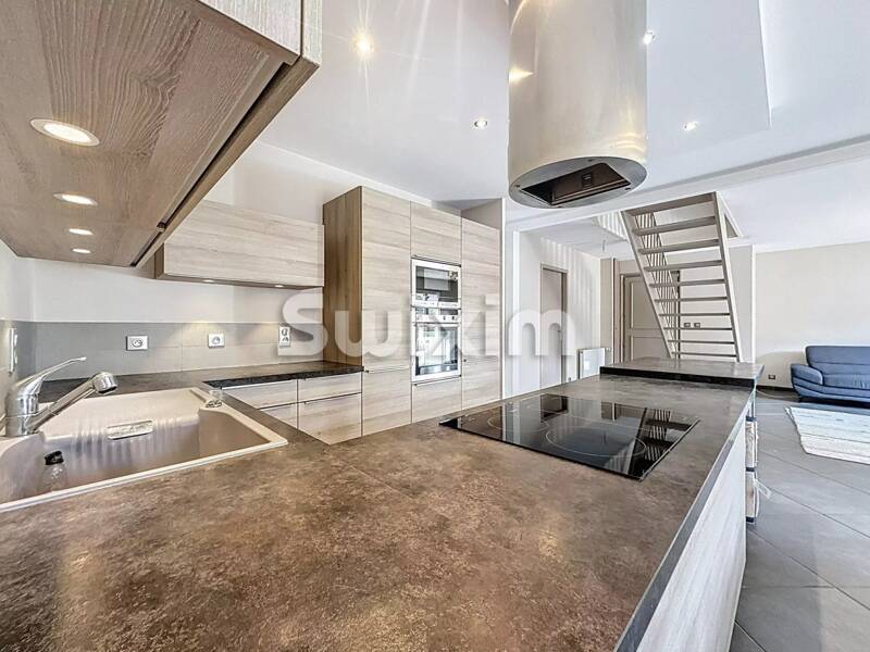 Maison à louer, 111m², GEX