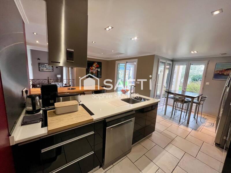 Maison à vendre, 185m², NEUILLY PLAISANCE