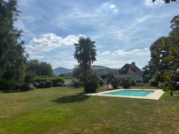 Maison à vendre 597 000 € 6 pièces 5 chambres 420 m² 9 683 m² de terrain Asasp-Arros 64660