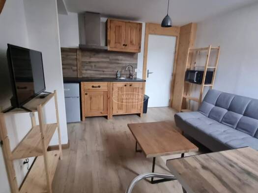 Appartement à vendre 122 000 € 2 pièces 1 chambre 24,39 m² Étage 2/2 Peripherie Sud Sallanches 74700