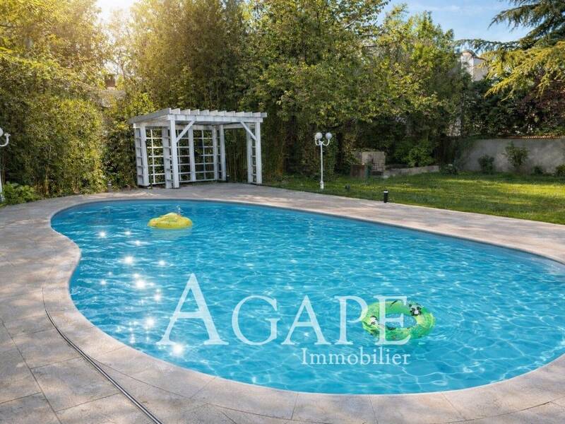 Maison à vendre, 346m², SAINT MAUR DES FOSSES