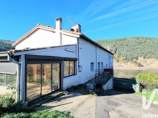 Maison à vendre 250 000 € 6 pièces 5 chambres 178 m² 1 000 m² de terrain Doizieux 42740