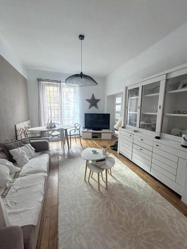 Appartement à louer 980 € 3 pièces 2 chambres 88,9 m² RDC Eugene Spuller Dijon 21000