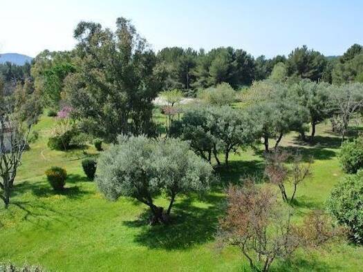 Terrain constructible à vendre 480 000 € 2 000 m² de terrain La Cadière-d'Azur 83740