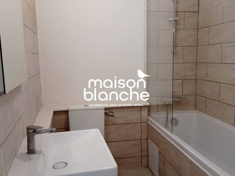 Maison à louer, 69m², SAINT MEDARD DE GUIZIERES