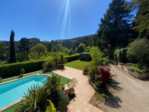 Villa à vendre 299 000 € 7 pièces 4 chambres 165 m² 1 776 m² de terrain La Vernarède 30530