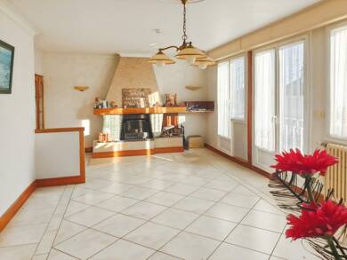 Maison à louer 815 € 4 pièces 3 chambres 97,3 m² 329 m² de terrain Forêt Saint-Berthevin 53940