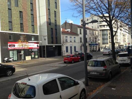 Appartement à louer 414 € 1 pièce 13 m² RDC Les États-Unis Lyon 8ème arrondissement 69008