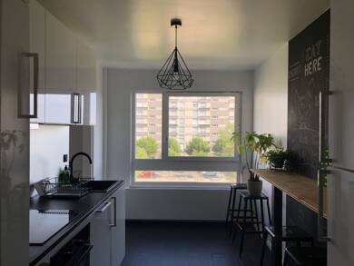 Appartement à louer 1 009 € 3 pièces 2 chambres 77 m² 4ème étage Glaciere-Jomard Oullins 69600