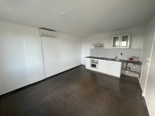 Appartement à louer 485 € 1 pièce 38,3 m² Étage 1/1 Ouest Saint-Christol-lès-Alès 30380