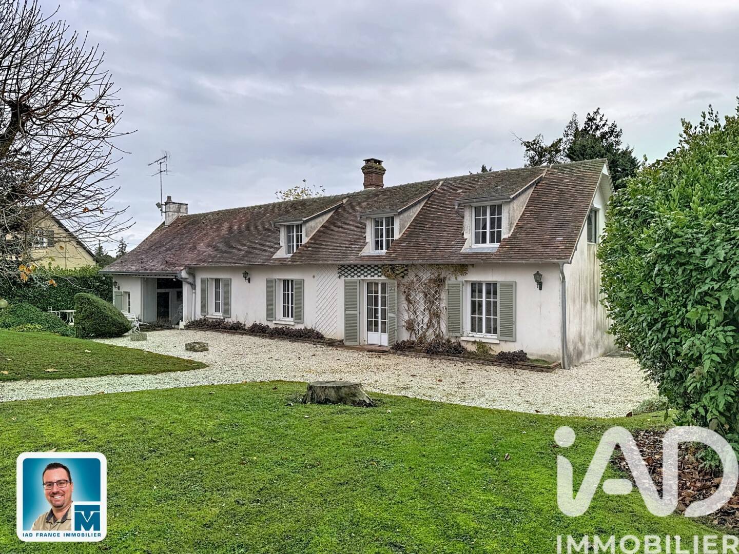 Maison à vendre, 146m², TREMBLAY LES VILLAGES